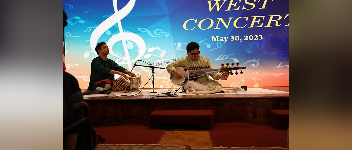  CGI,NY hosted East meets West Concert